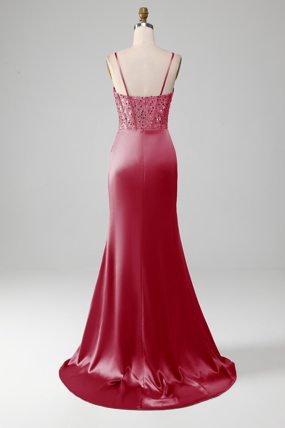 Vestido de fiesta sirena de satén verde salvia con corsé, plisados y tirantes finos