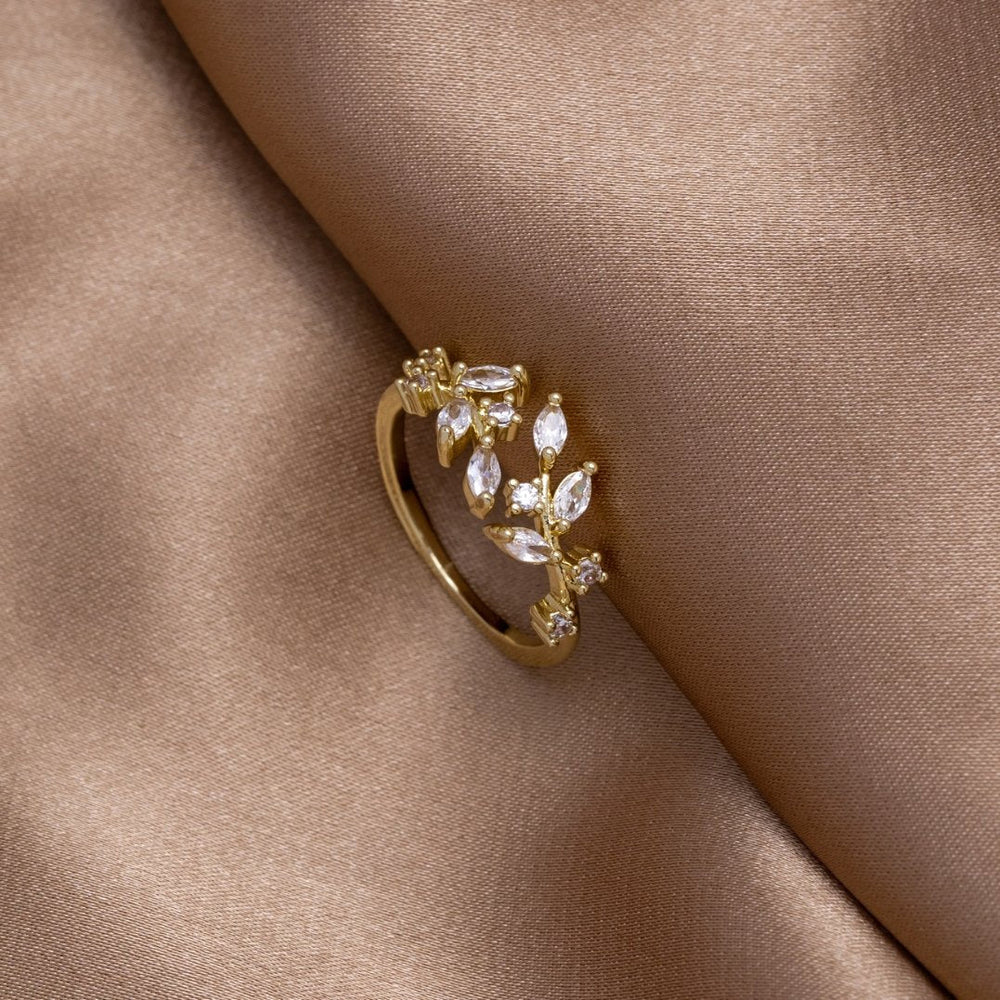 Anello in Vite di Cristallo in Oro 18K
